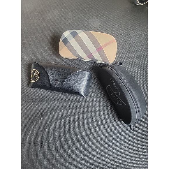 3 Glass / Sunglass Cases. Burberry, Ray Ban, Maui Jim - Picture 1 of 8